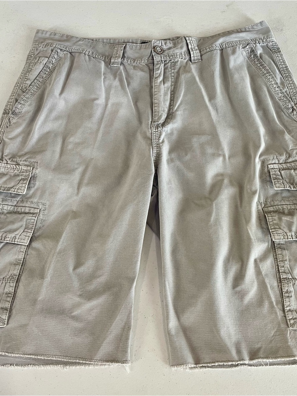 Buckle Black Men's Gray Athletic-Fit Shorts